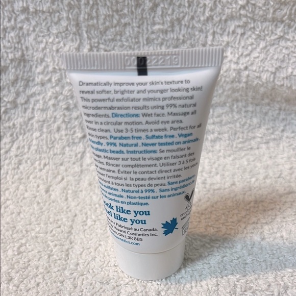 3/$30 - NWOT Vasanti Brighten Up! Exfoliator deluxe sample - Picture 4 of 7